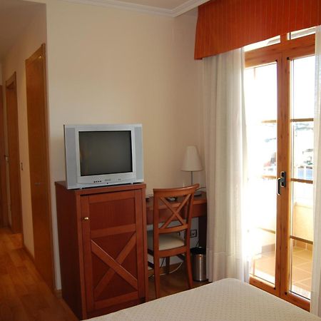 Hotel Meleiros Castro De Sanabria Room photo