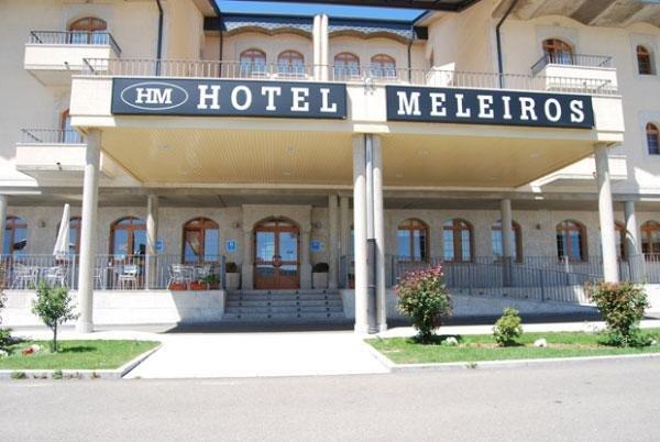 Hotel Meleiros Castro De Sanabria Exterior photo